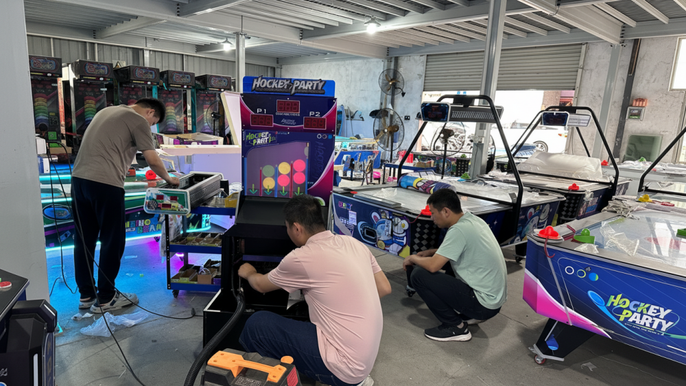 Arcade operator recording machine video for remote technical support and repair guidance