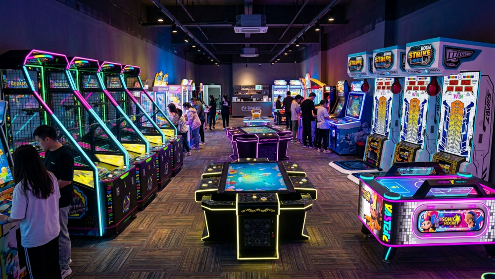 Amusement machines for a commercial game room